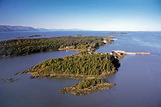 Une vue aérienne sur l’île.
